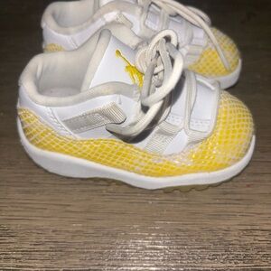 Jordan 11 5c yellow snake skin